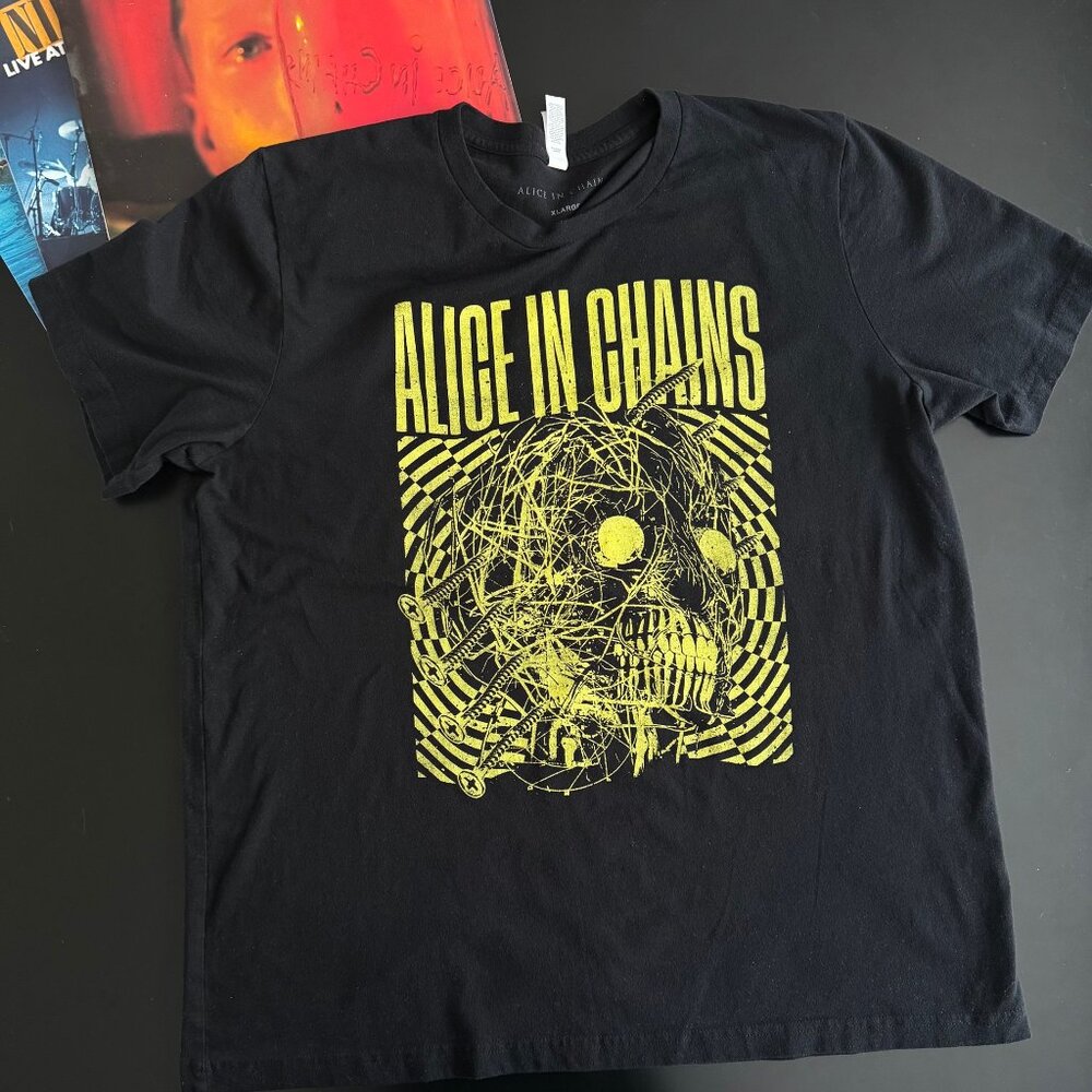 Alice in Chains Graphic Band Tee – Black & Yellow Skull – XL – Bella + Canvas